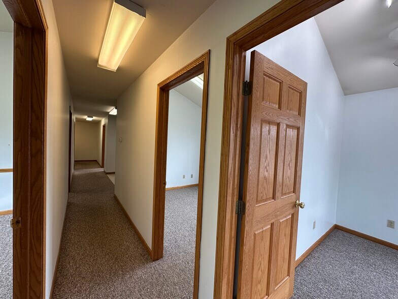 More Photos Of 6523 Stadium Dr, Kalamazoo Medical For Lease