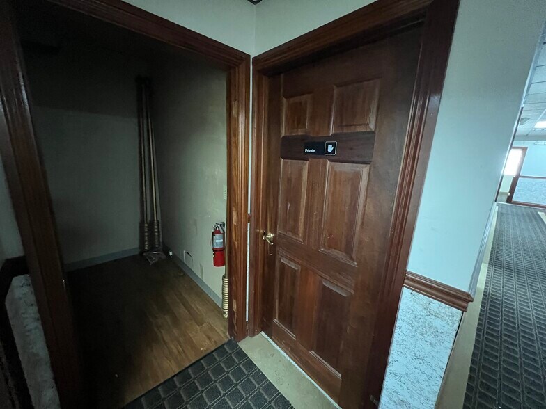 More Photos Of 2095 N Andrews Ave, Pompano Beach Light Manufacturing For Lease