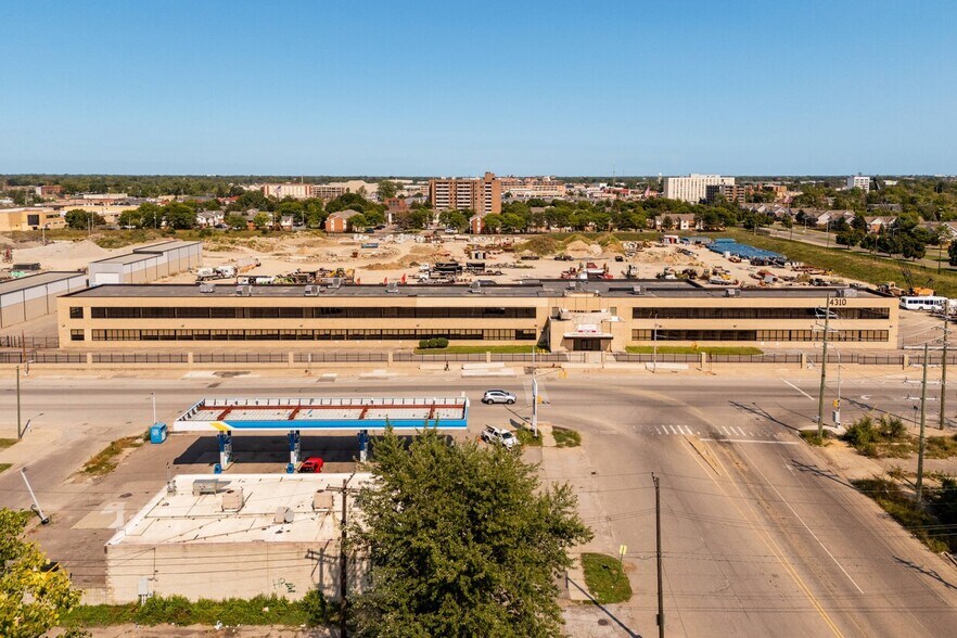 More Photos Of 14310 Hamilton Ave, Highland Park Office For Sale