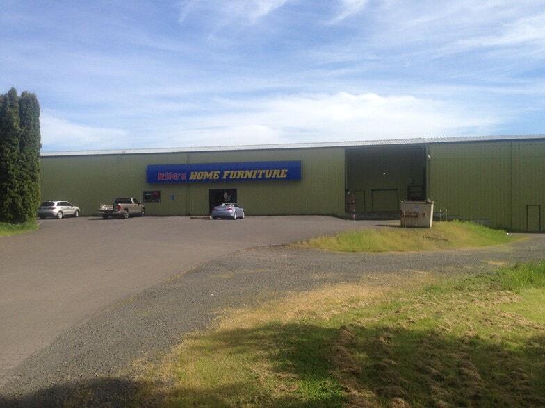 More Photos Of 29879 OR-34, Albany Showroom For Lease