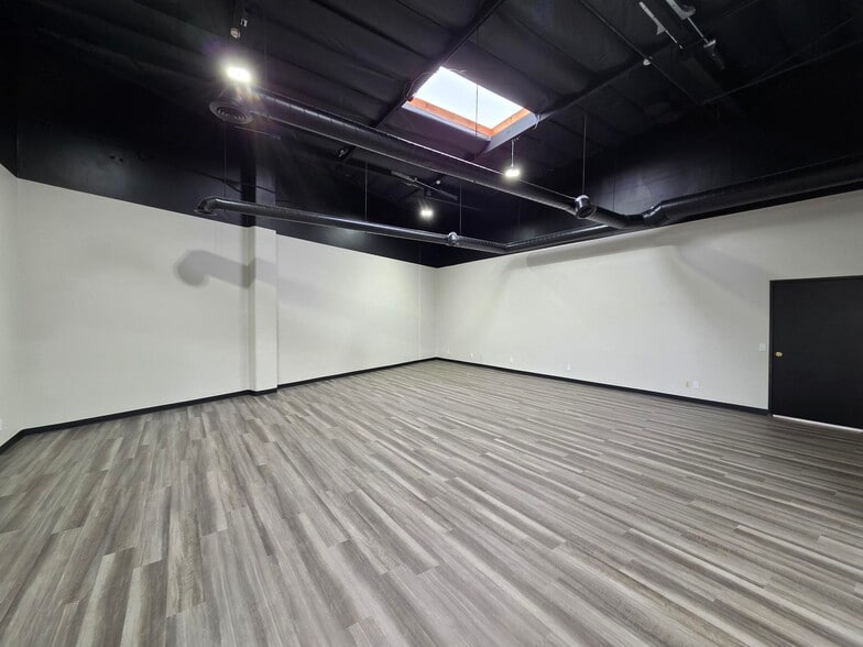 More Photos Of 3 Autry, Irvine Warehouse For Lease