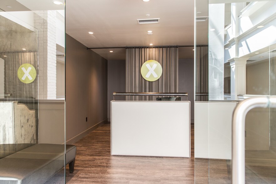 More Photos Of 1110-1132 Market St, Chattanooga Office For Lease