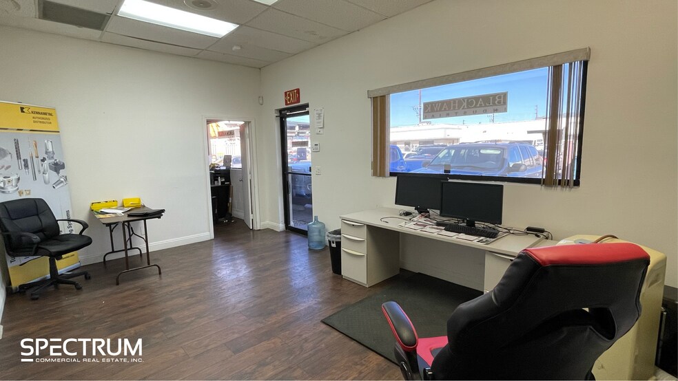 More Photos Of 8943 Oso Ave, Chatsworth Warehouse For Lease