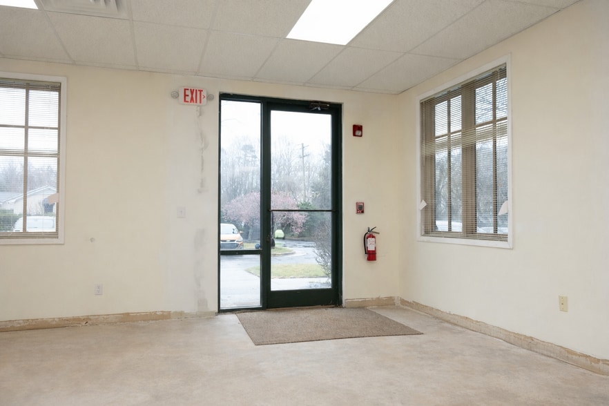 More Photos Of 1107 S Fifth St, Mebane Medical For Lease