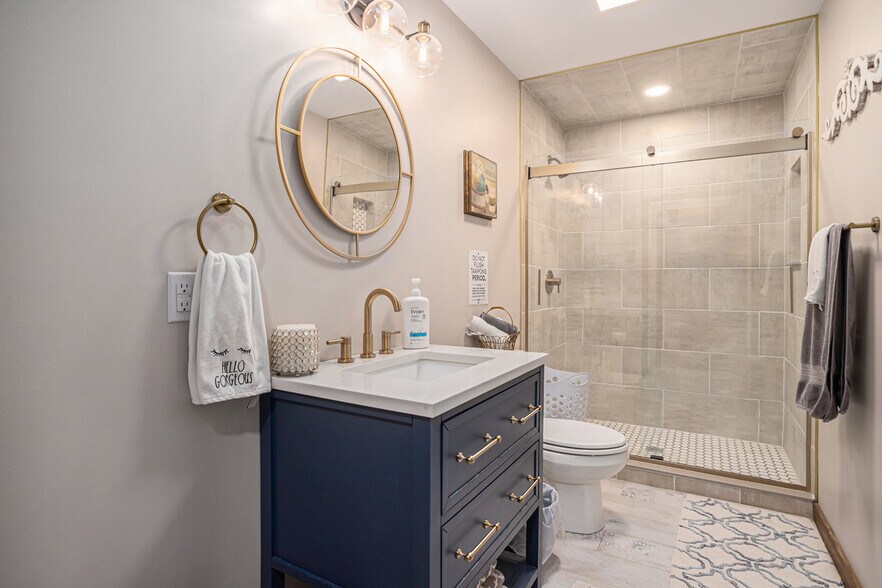 More Photos Of 15165 Main St, Buchanan Theater Concert Hall For Sale