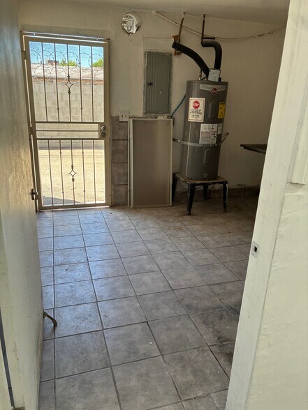 More Photos Of 1805 Lomita Blvd, Lomita General Retail For Lease