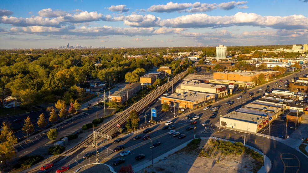 More Photos Of 4932-5000 W 95th St, Oak Lawn Unknown For Lease