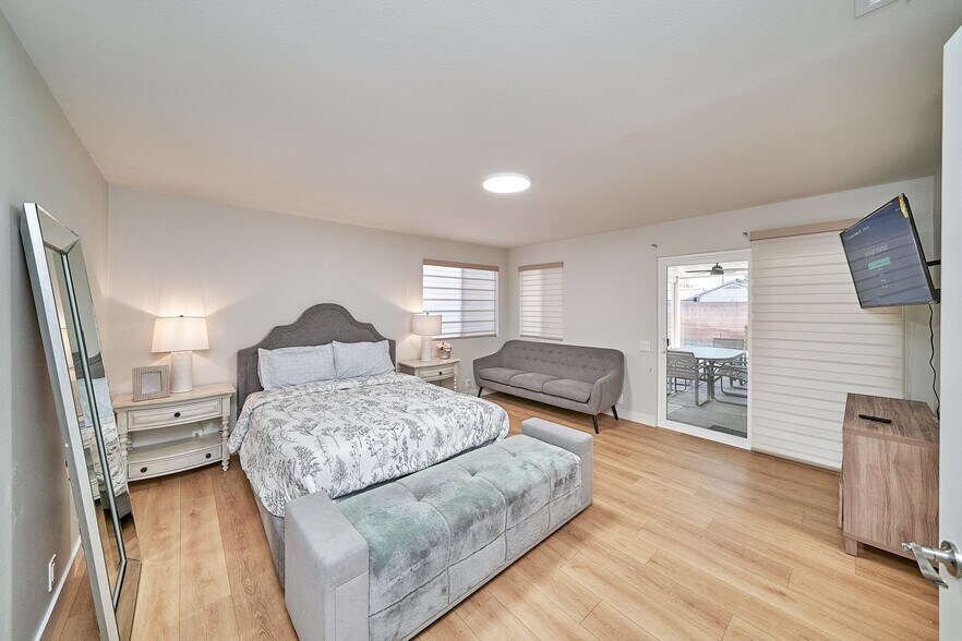 More Photos Of 618 Juniper Ave, Fullerton Assisted Living For Sale