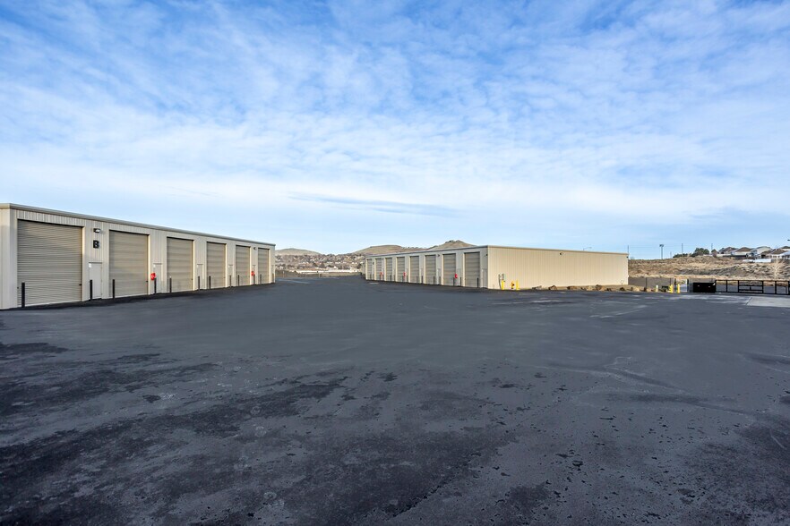 More Photos Of 10525 Ridgeline Dr, Kennewick Self Storage For Sale