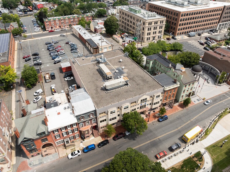 More Photos Of 150 W State St, Trenton Office For Lease