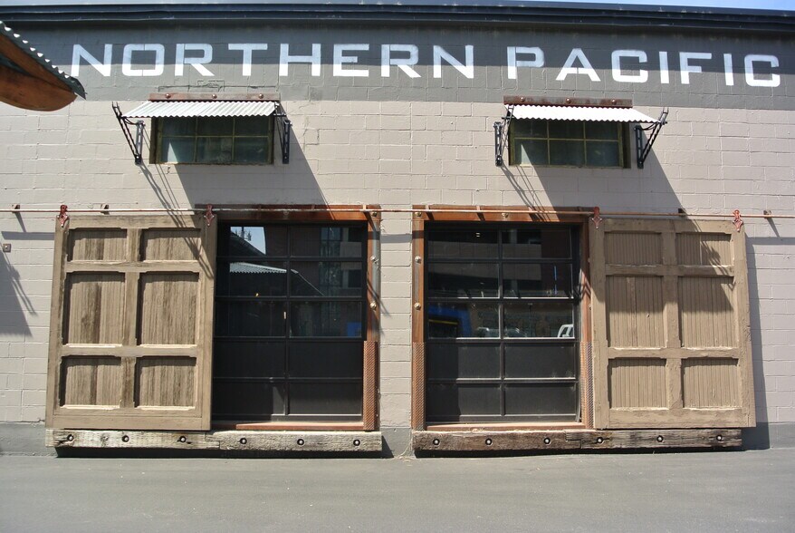 More Photos Of 216 E Coeur D Alene Ave, Coeur d'Alene Bar For Lease