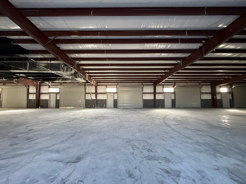 More Photos Of 1895 Appaloosa Dr, Sunland Park Showroom For Lease