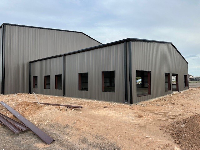 More Photos Of 3200 CR 1255, Midland Warehouse For Lease