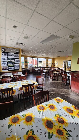 More Photos Of 130 N Broad St, Fairborn Restaurant For Sale