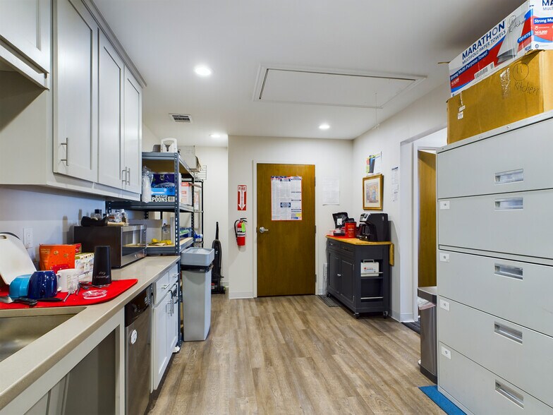 More Photos Of 1407 W University Dr, McKinney Medical For Sale