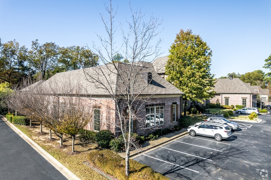 More Photos Of 825 Valleybrook Dr, Memphis Medical For Sale