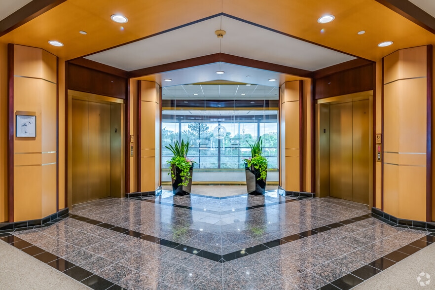 More Photos Of 1200 N Mayfair Rd, Wauwatosa Office For Lease