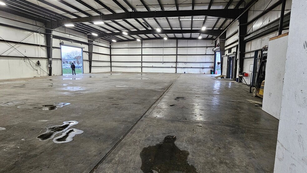 More Photos Of 7563 Reese Rd, Sacramento Warehouse For Lease