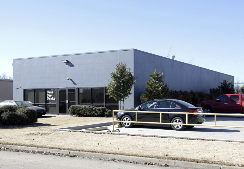 More Photos Of 2200 N Yellowood Ave, Broken Arrow Research And Development For Sale
