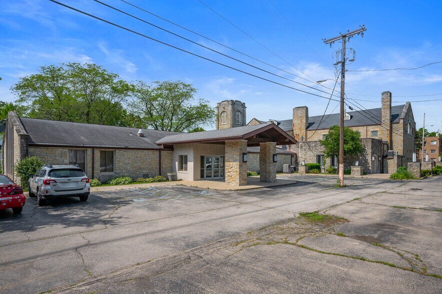More Photos Of 418 W Adams St, Muncie Religious Facility For Sale