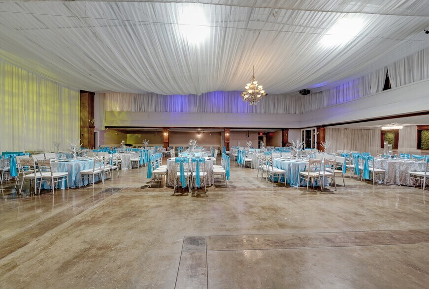 More Photos Of 8012 Endor, Houston Warehouse For Lease