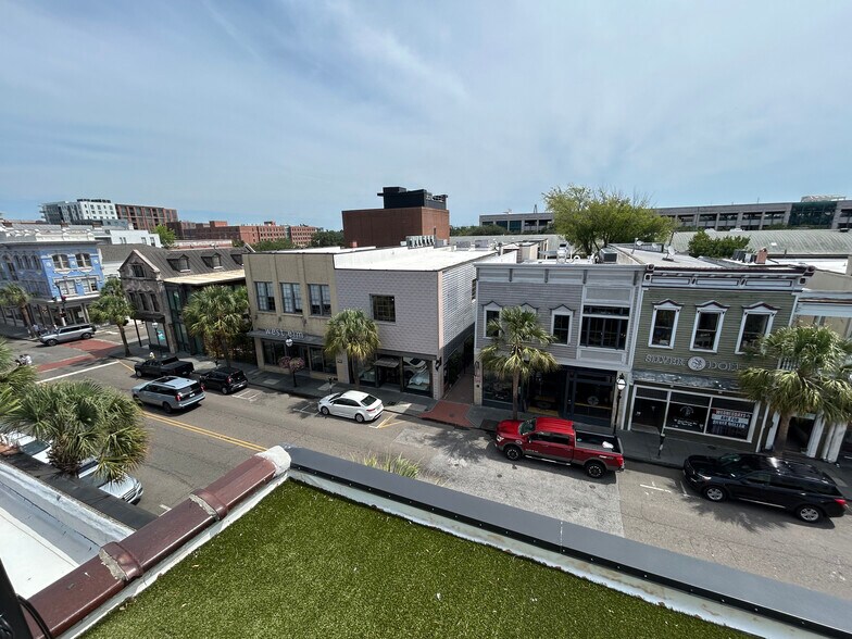 More Photos Of 495 King St, Charleston Storefront For Sale