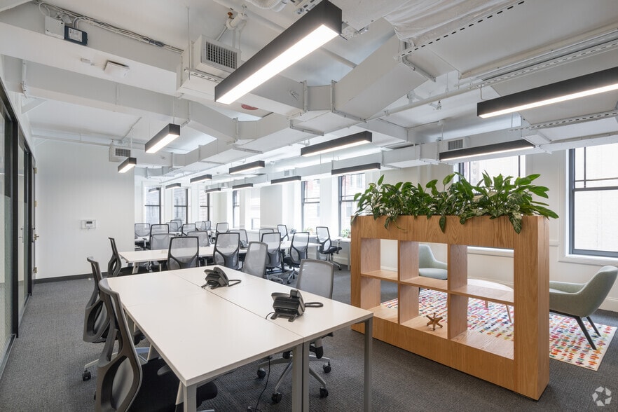 More Photos Of 100 S Juniper St, Philadelphia Coworking Space