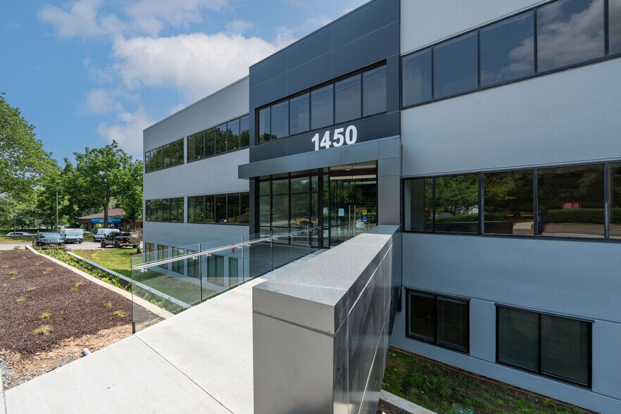 More Photos Of 1450 Research Blvd, Rockville Office For Lease