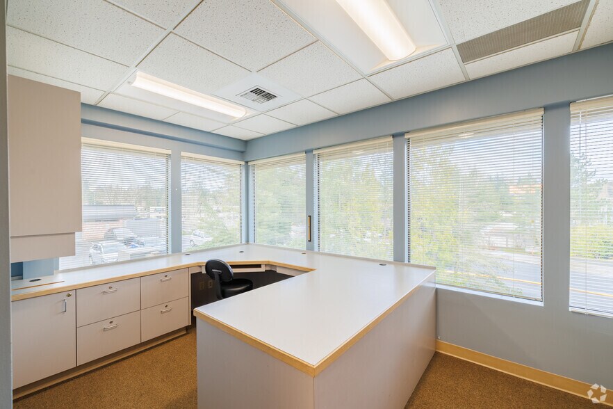 More Photos Of 11711 NE 12th St, Bellevue Office For Sale