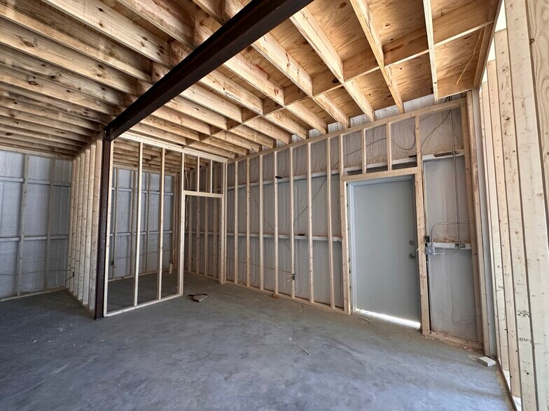 More Photos Of 12308 Rendon Rd, Burleson Industrial For Sale