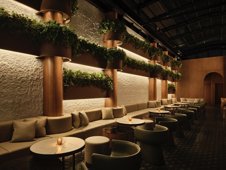 More Photos Of 21 W 35th St, New York Restaurant For Sale