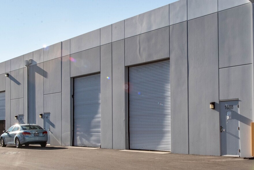 More Photos Of 1678-1692 Ord Way, Oceanside Warehouse For Lease