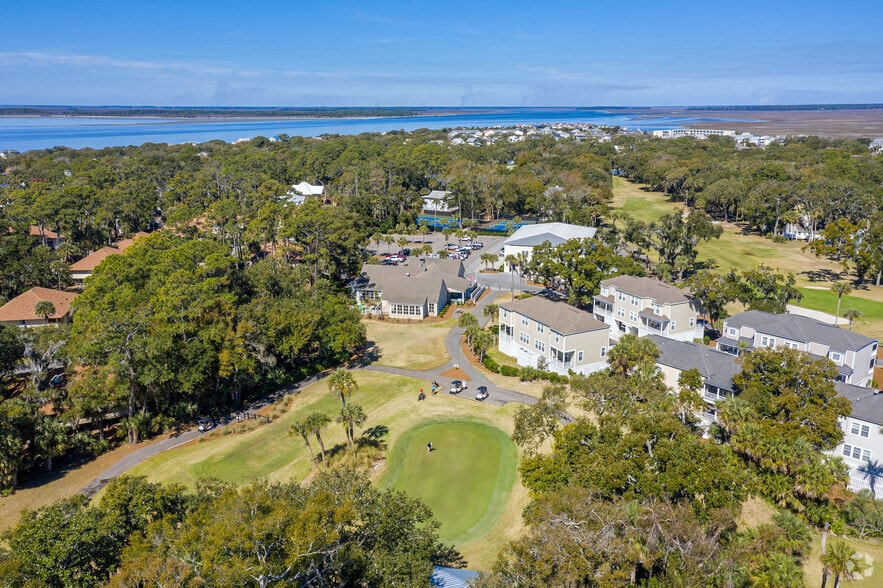 More Photos Of 1 King Cotton Rd, Edisto Island Hotel For Sale