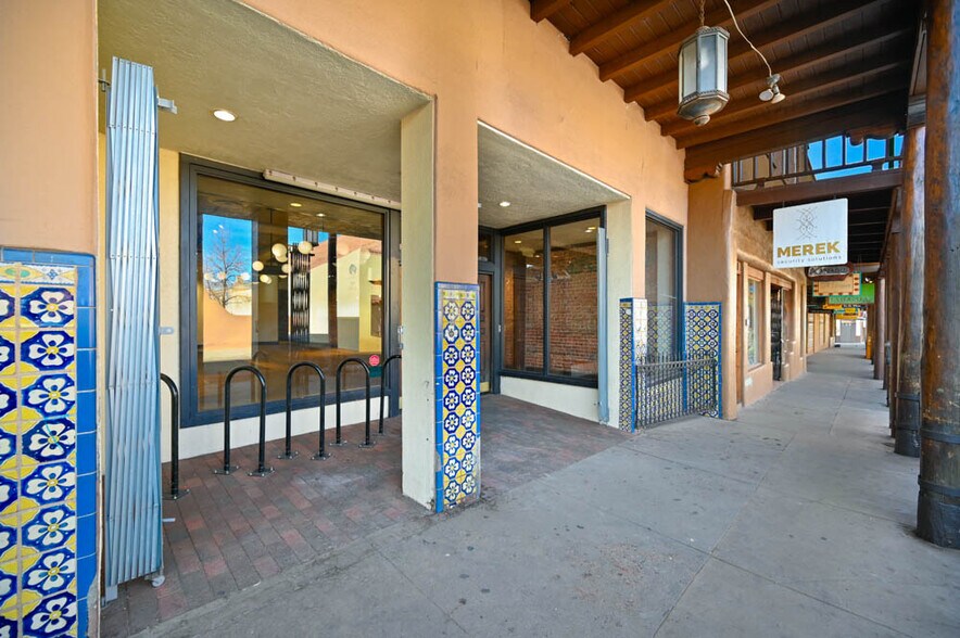 More Photos Of 106 W San Francisco St, Santa Fe General Retail For Lease