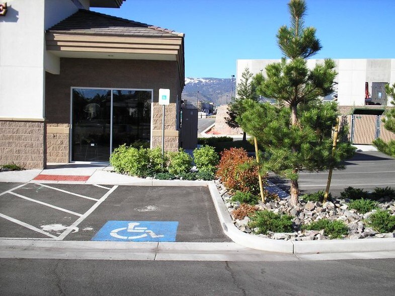More Photos Of 1675 Robb Dr, Reno Storefront Retail Office For Lease