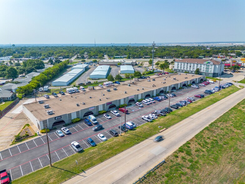 Primary Photo Of 3501-3529 NW Loop 820, Fort Worth Showroom For Lease
