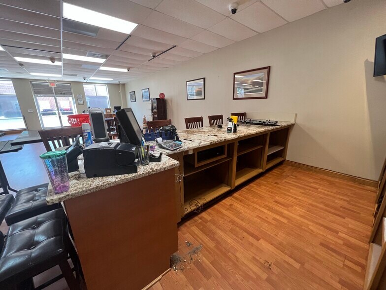 More Photos Of 699 Bultman Dr, Sumter Storefront Retail Office For Lease