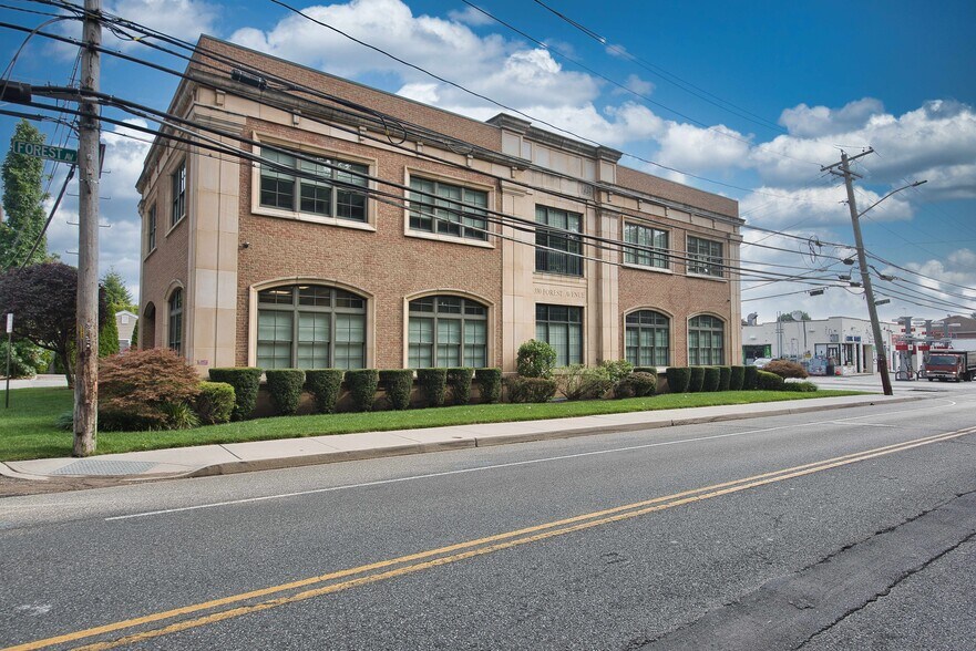 More Photos Of 330 Forest Ave, Locust Valley Medical For Lease