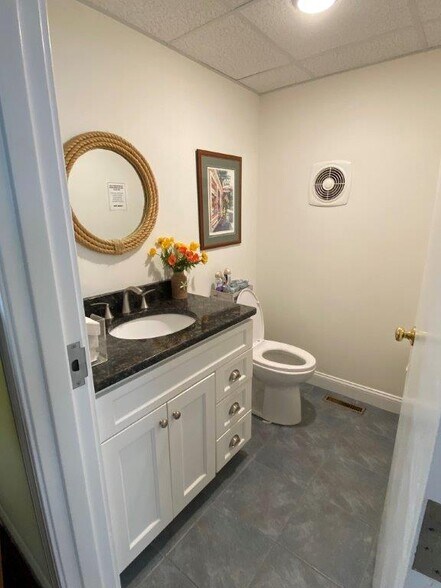 More Photos Of 1-13 Willow St, Yarmouth Port Unknown For Lease