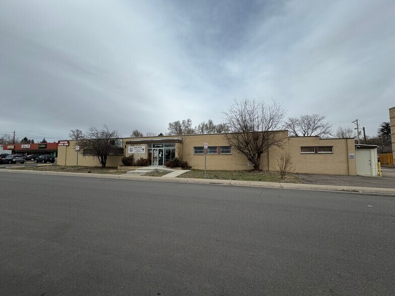 More Photos Of 1340 - 1340 Leyden St, Denver Office For Sale
