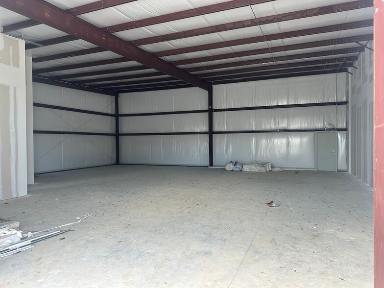 More Photos Of 5741 S Pine Ave, Ocala Service For Sale