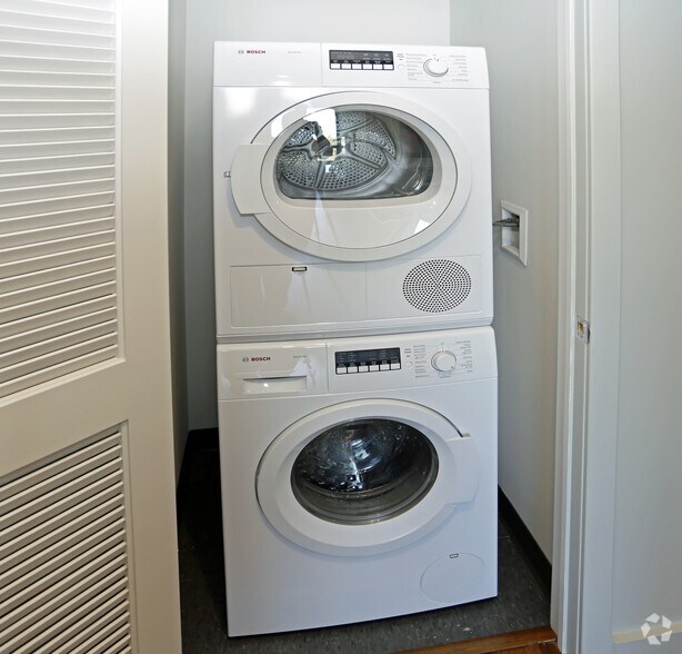 More Photos Of 1470 Garden St, Hoboken Apartments For Lease