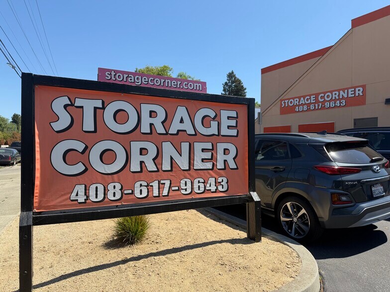More Photos Of 922 W Evelyn Ave, Sunnyvale Self Storage For Sale