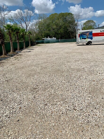 More Photos Of 4830 Sunbeam St, Houston Auto Repair For Lease