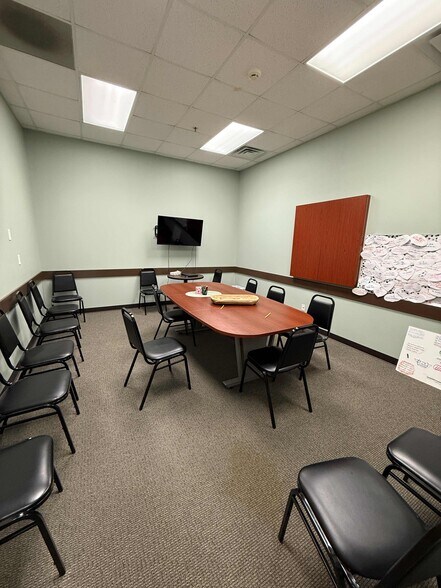 More Photos Of 5005 Bowling St SW, Cedar Rapids Loft Creative Space For Sale