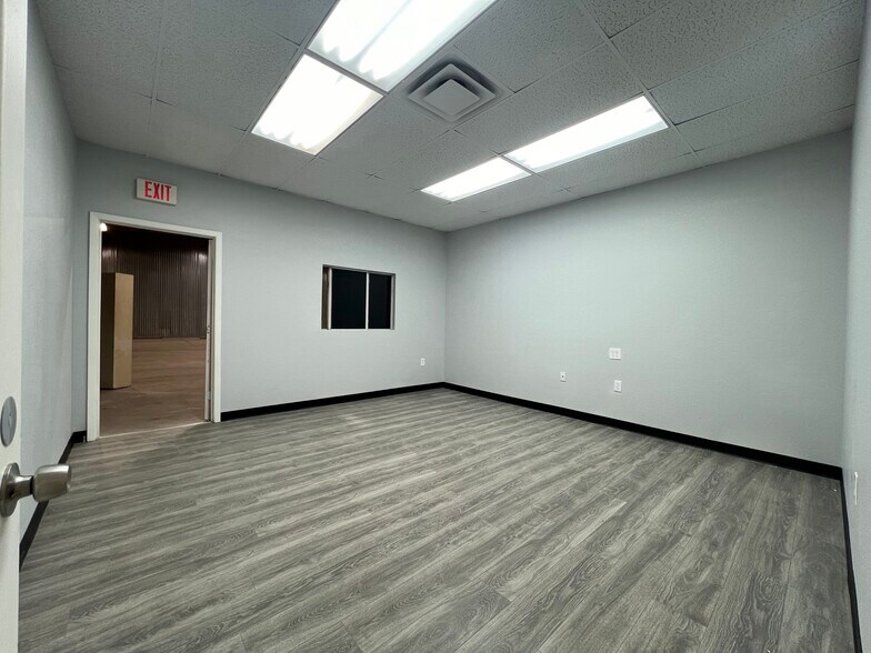 More Photos Of 2341 N Masch Branch Rd, Denton Warehouse For Lease