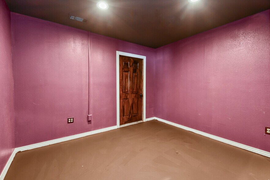 More Photos Of 109 Myrtle, Pierce City Storefront Retail Residential For Sale