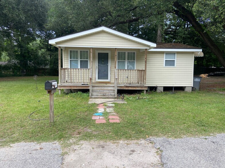 More Photos Of 5639 Pullman Ave, North Charleston Warehouse For Sale