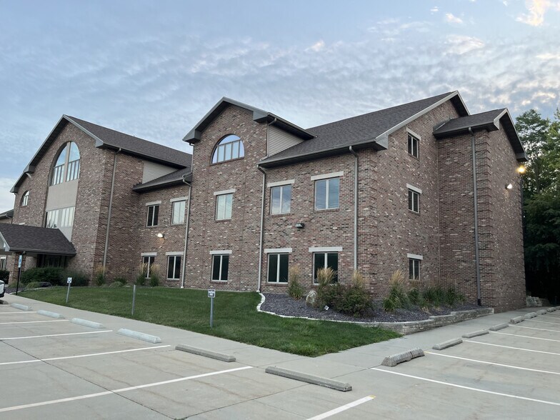 More Photos Of 2501 Chatham Rd, Springfield Office For Lease