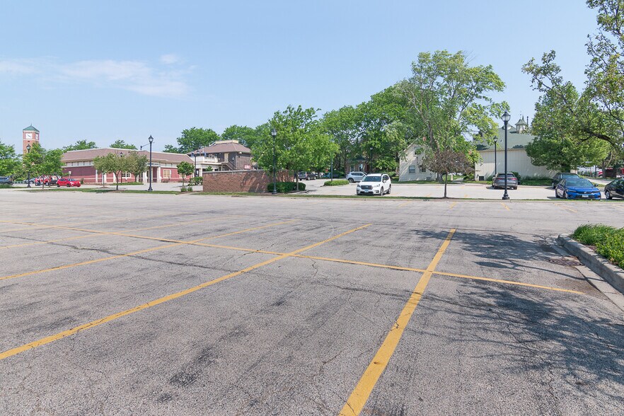 More Photos Of , Schaumburg Office For Sale